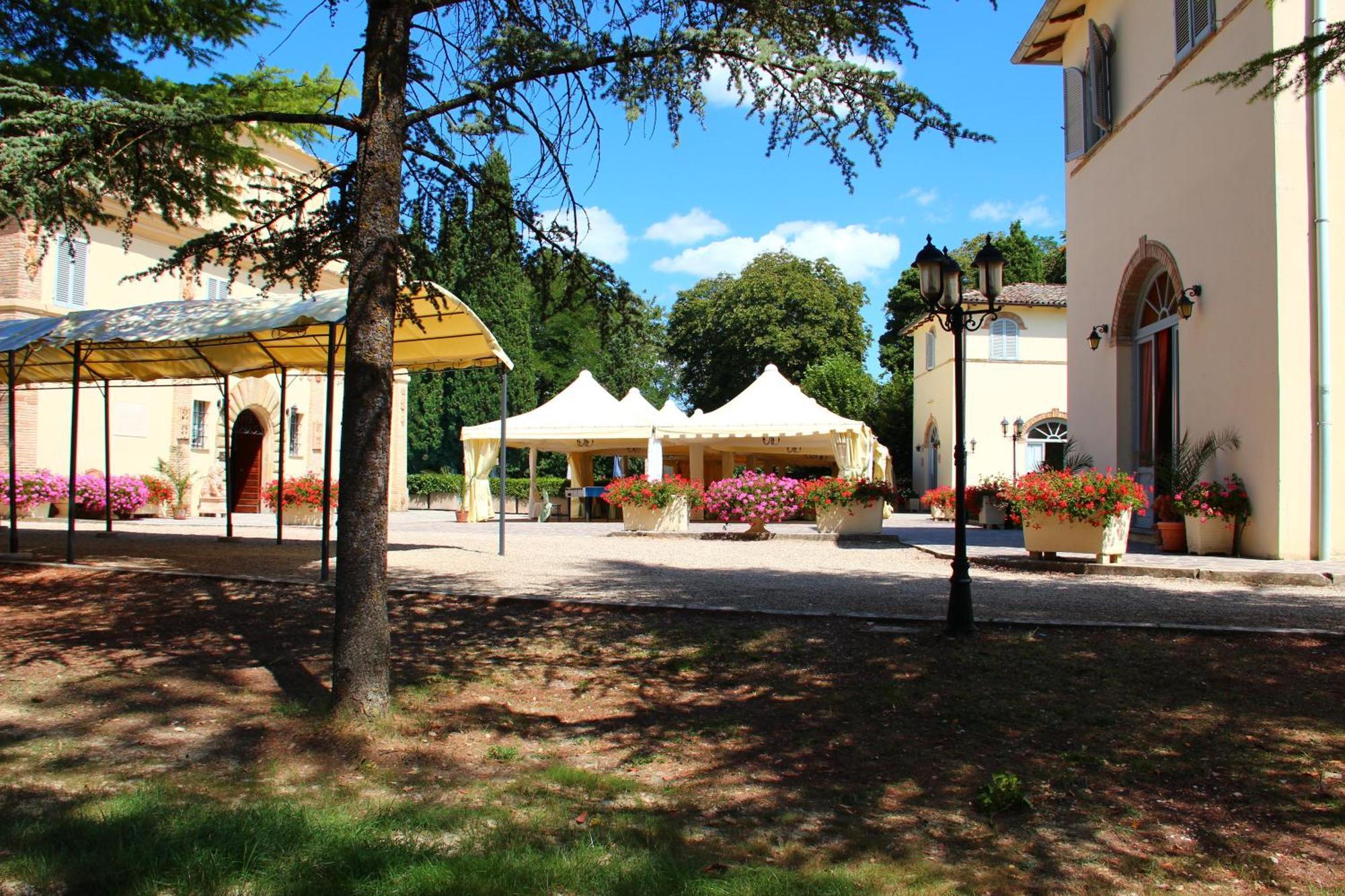 Hotel Villa San Donino 치타디카스텔로 외부 사진