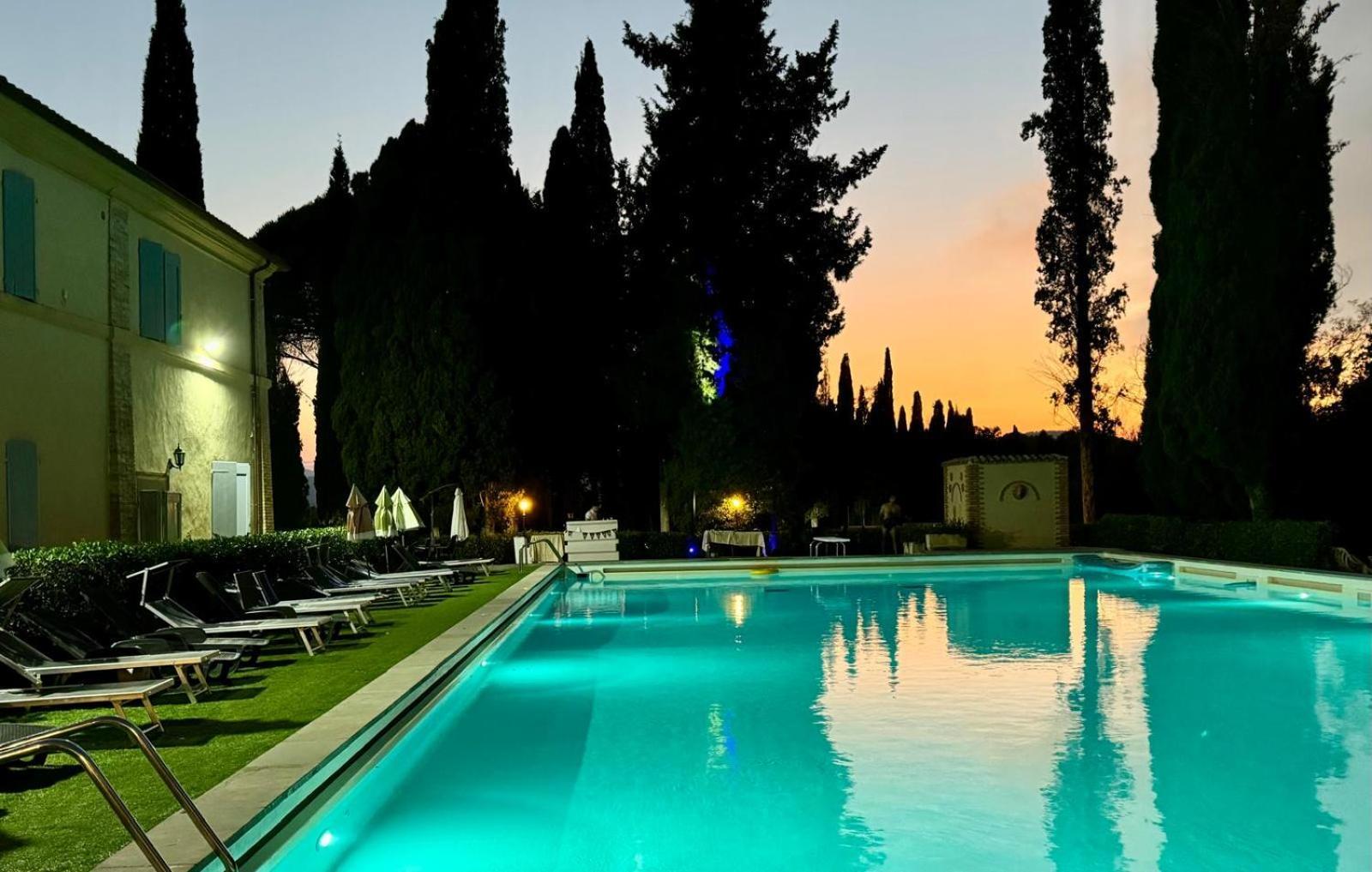Hotel Villa San Donino 치타디카스텔로 외부 사진