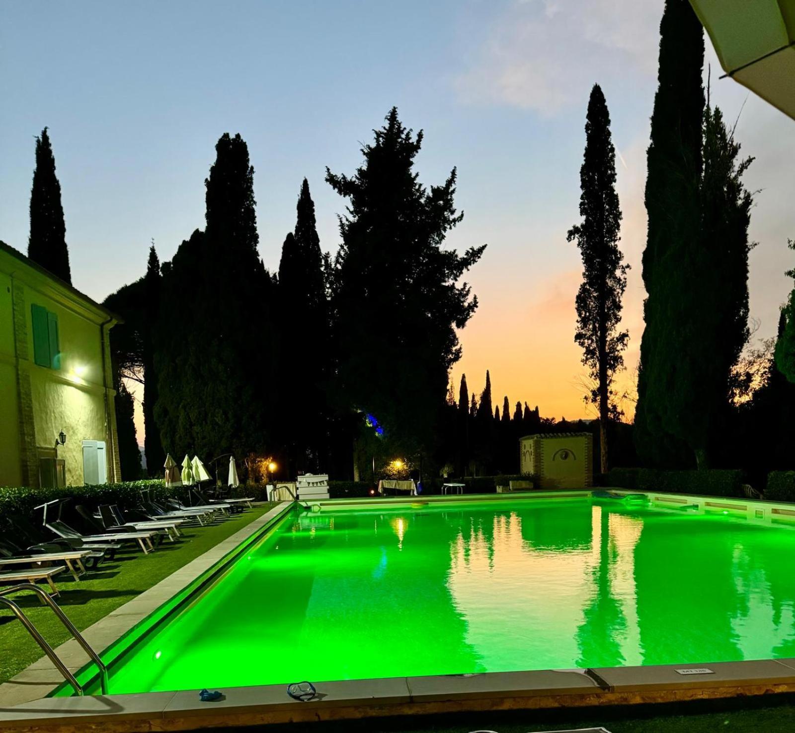 Hotel Villa San Donino 치타디카스텔로 외부 사진